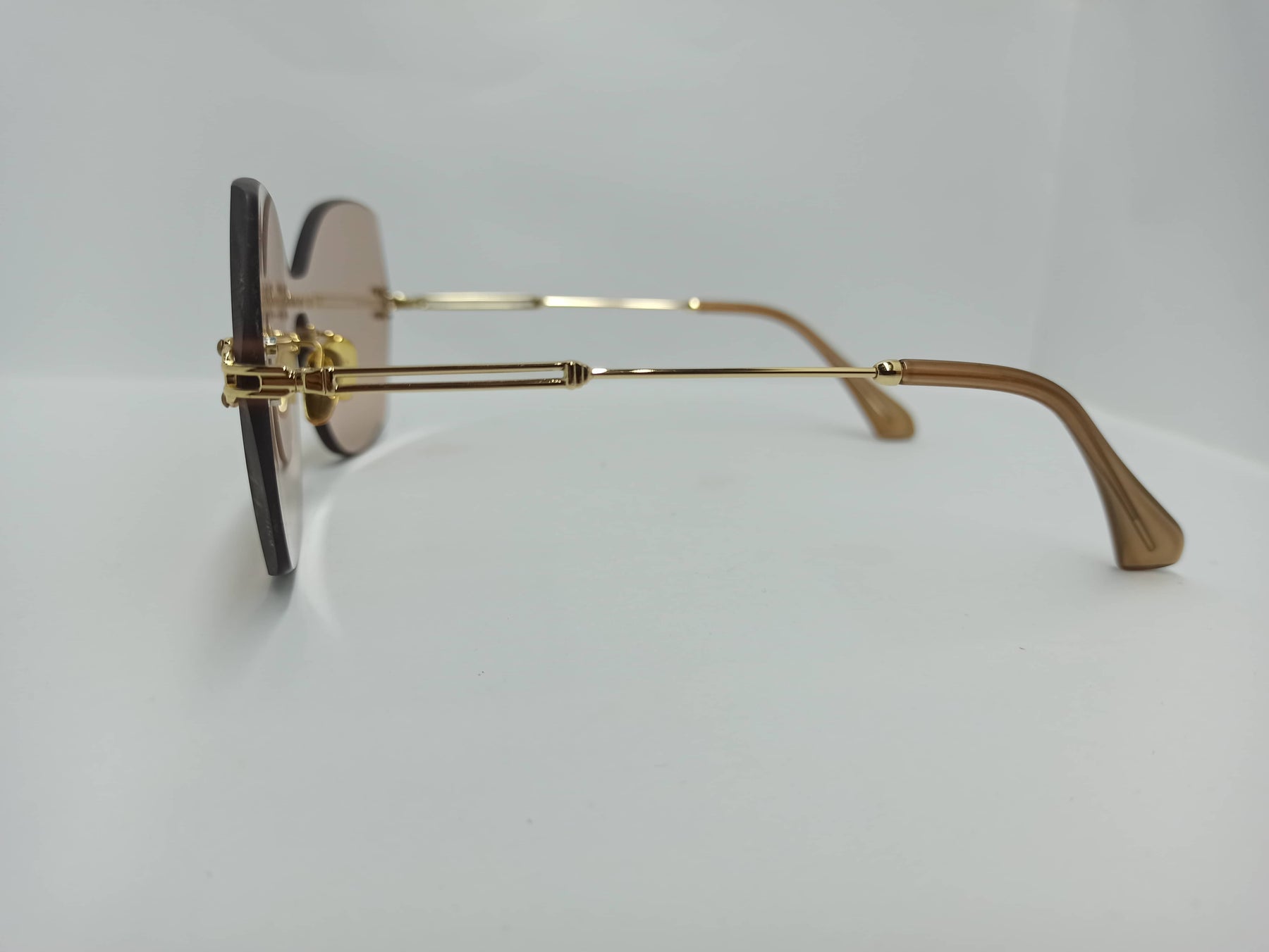 Modern Sunglass - SG292 - Metal Legs/Polycarbonate Lens - Women - Budget Sunglass - CHECKOUT