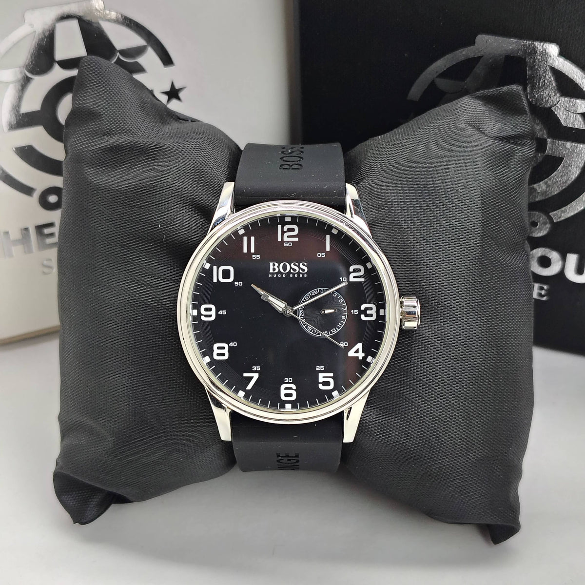 Hugo Boss - Original/Pre-Owned - Japanese Quartz - 44mm - Men's Watch