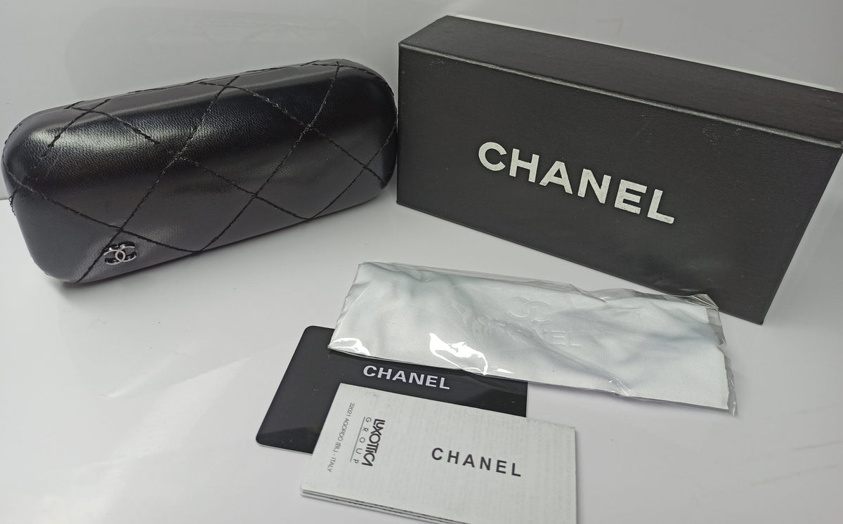 Chanel - Brand Box - CHECKOUT