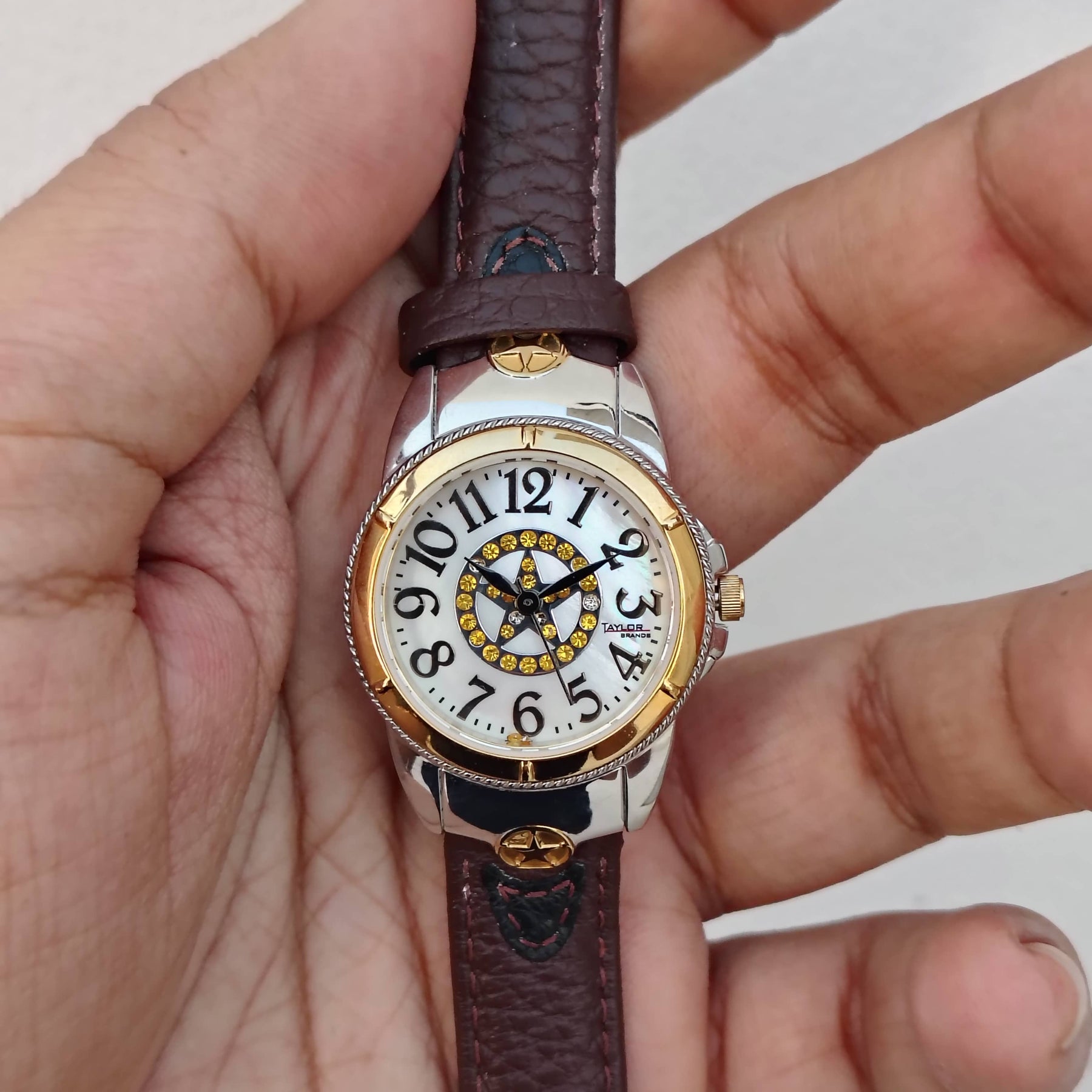 Taylor Brands - Original - Japanese Quartz - 28mm - Women's Watch