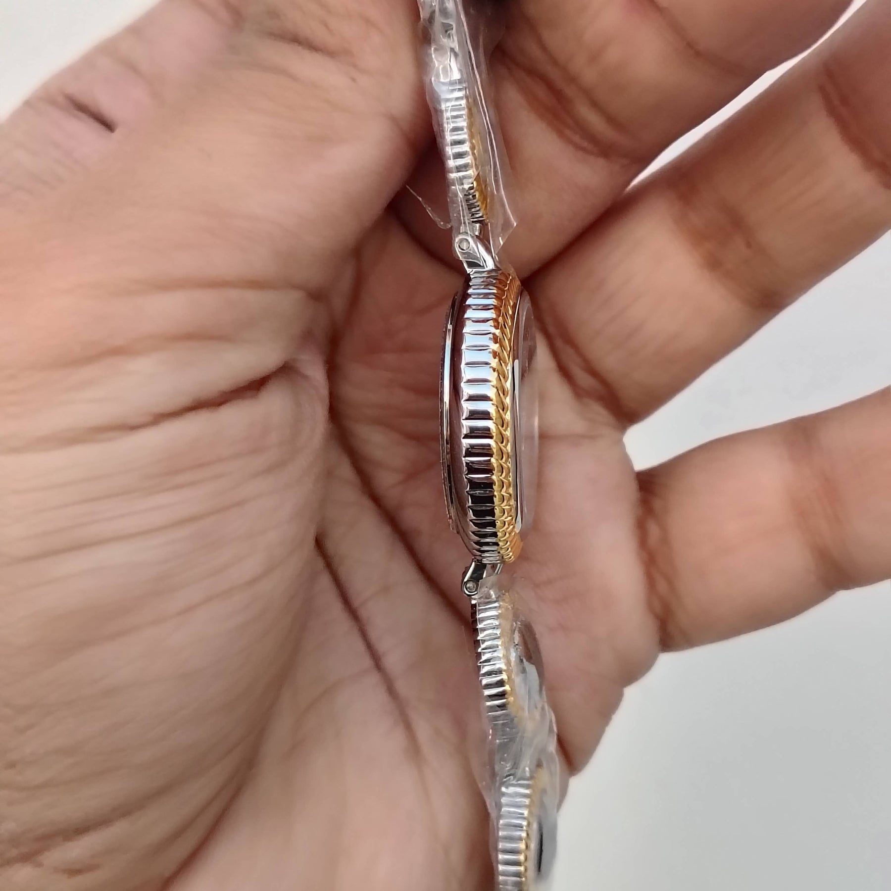 Montana - Original - Japanese Quartz - 28mm - Women's Watch