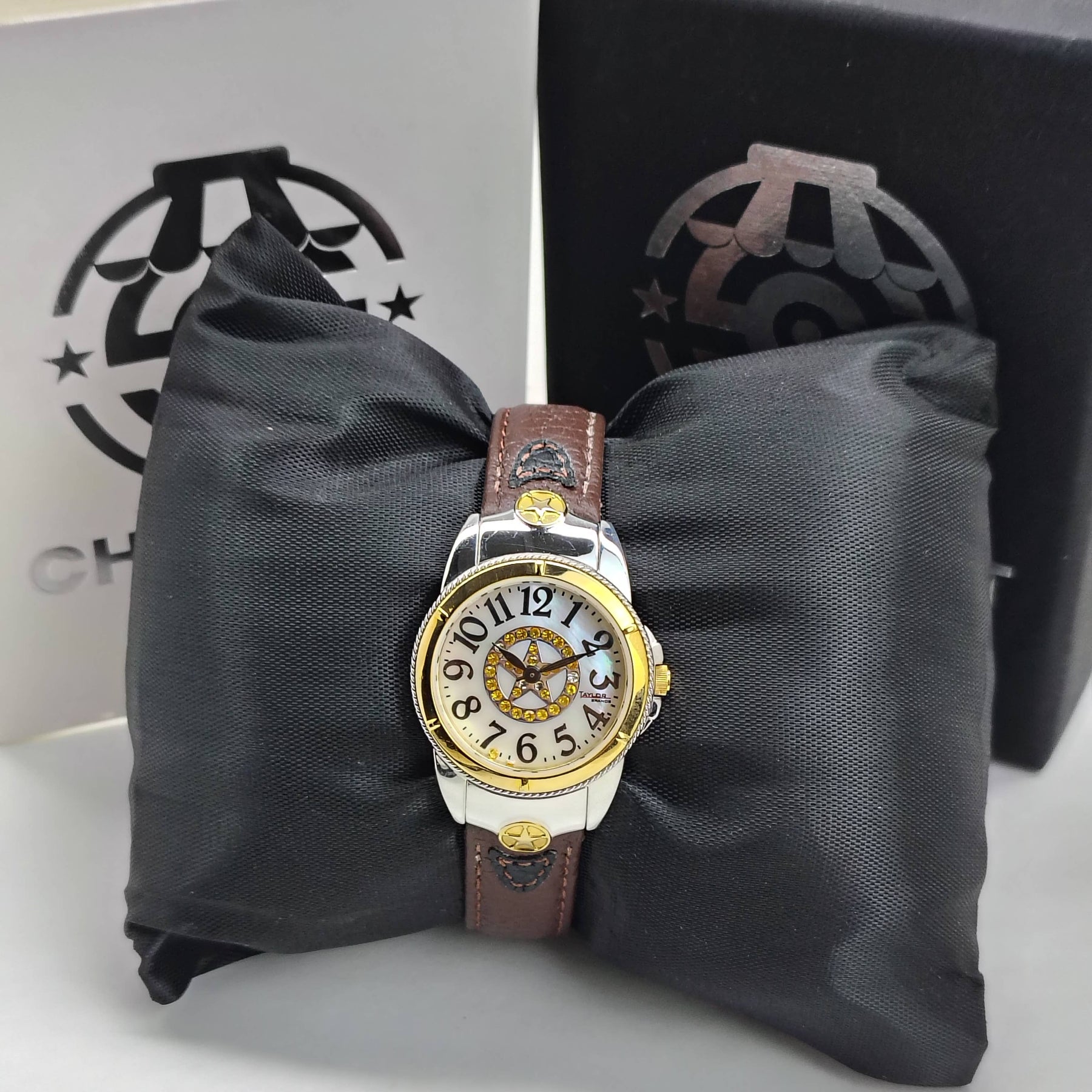 Taylor Brands - Original - Japanese Quartz - 28mm - Women's Watch