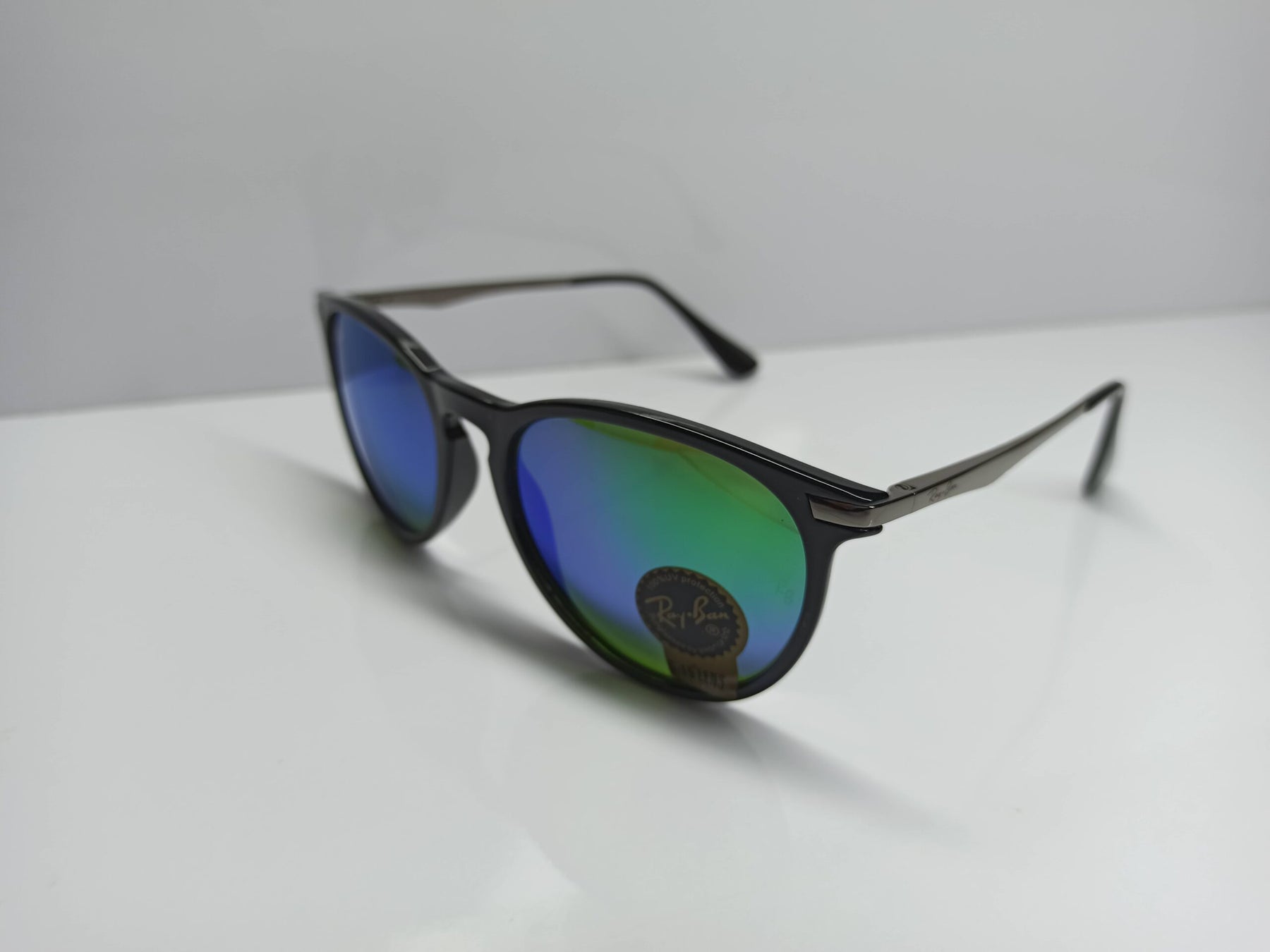 Ray Ban – SG111 – Round – Metal – G15 Gradient Lens – Women - Sunglass - CHECKOUT